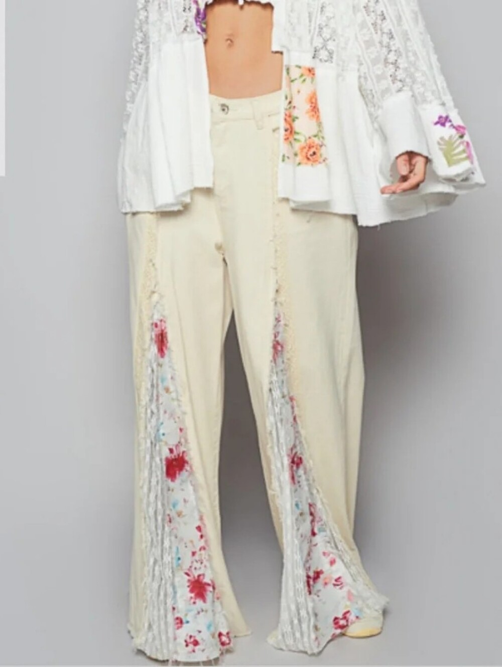 POL “Monroe 2“Wide Boho Cream Wide-Leg Patchwork Pants with Floral Panels Size S - Picture 4 of 6